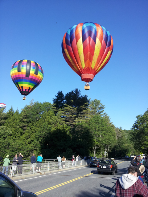 2 balloons quechee